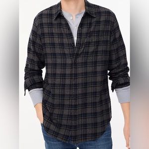 J CREW Classic plaid flannel shirt SIZE: M COLOR: Black Montclair Navy